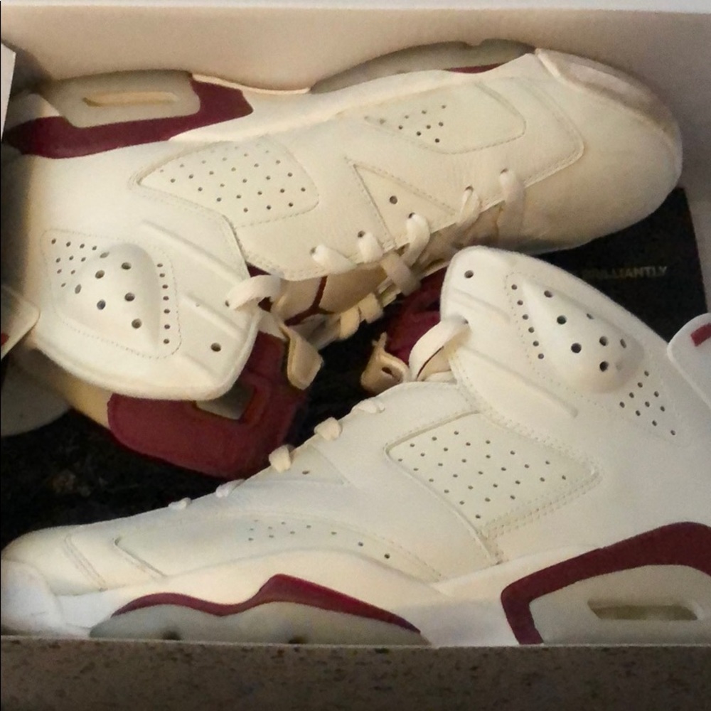 Air Jordan maroon 6 sz 10